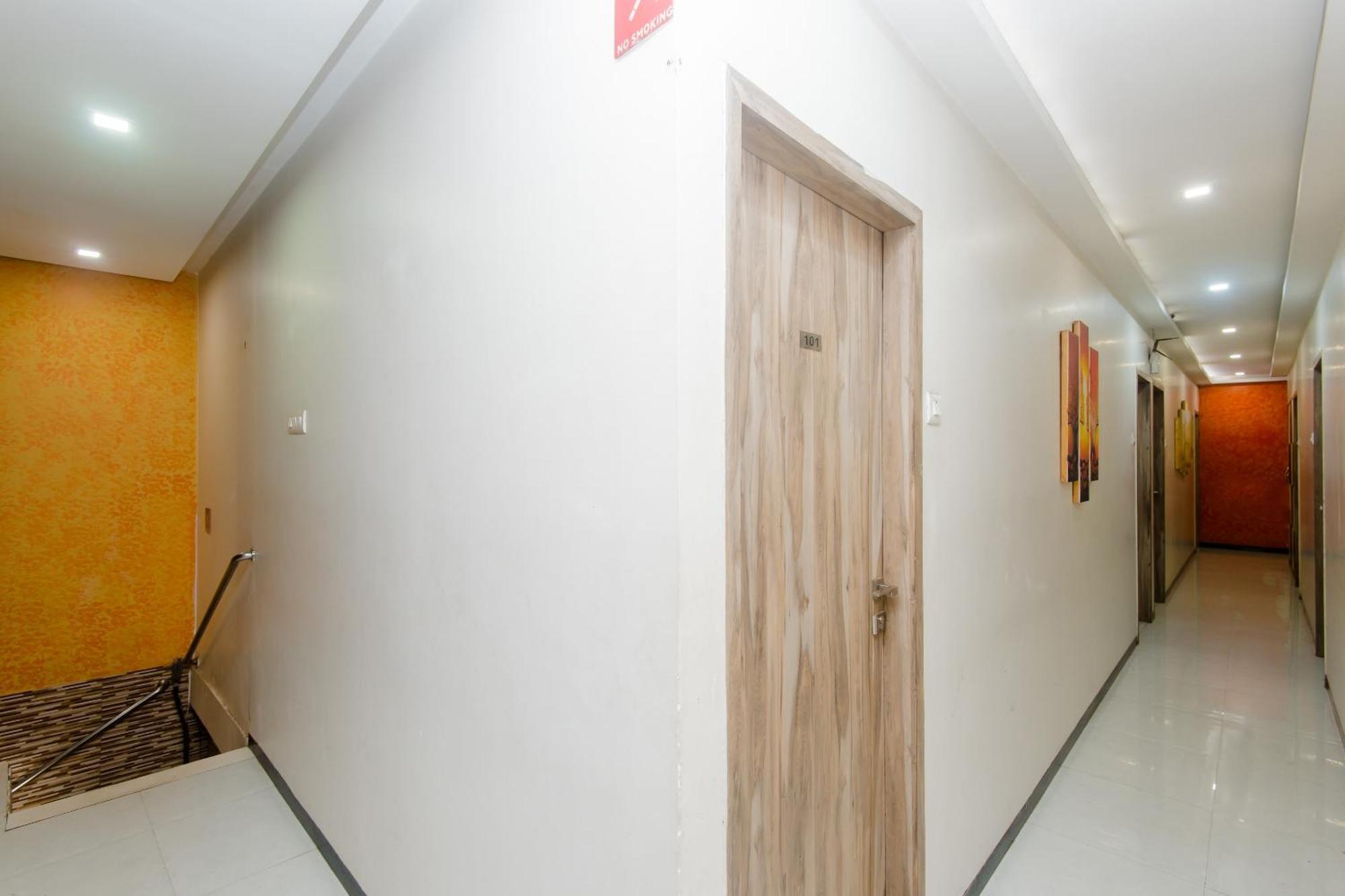 Hotel O Blue Pearl Residency Near Chhatrapati Shivaji International Airport Мумбаи Экстерьер фото
